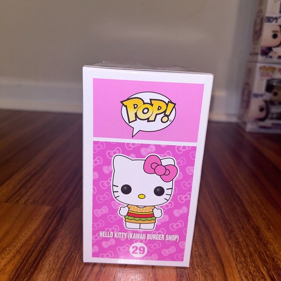 Hello kitty burger funko pop - Picture 4 of 4